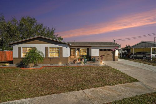 557 Flame Tree Dr, Apollo Beach, FL, 33572-2515 | Card Image