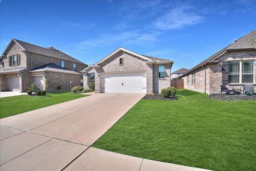 3013 Stallion Trail Way, Aubrey, TX, 76227-2435 | Card Image
