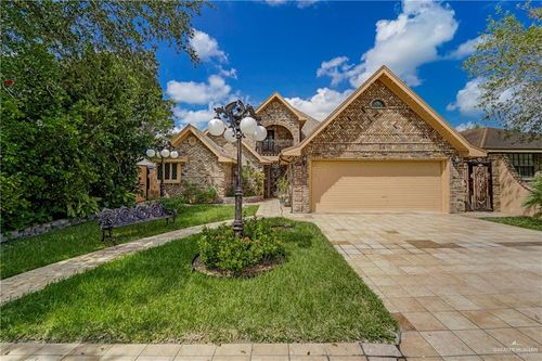 228 Oak Ridge Dr, Rio Grande City, TX, 78582-5403 | Card Image