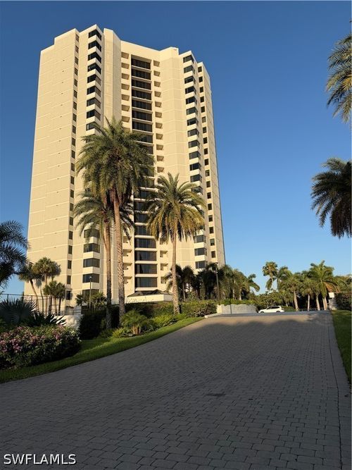 101-5555 Heron Point Dr, NAPLES, FL, 34108-2779 | Card Image