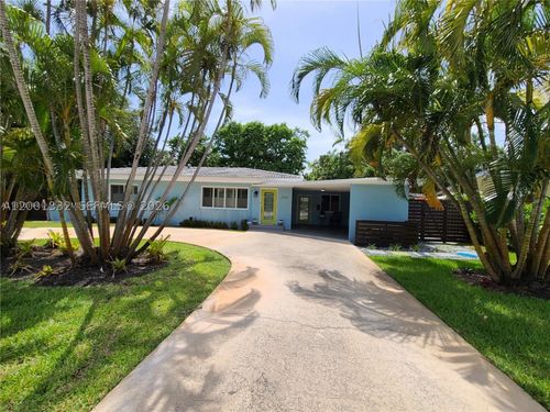 2741 Ne 16th Ter, Wilton Manors, FL, 33334-4326 | Card Image