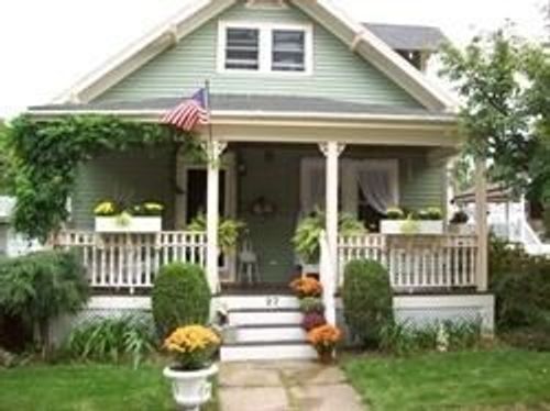 27 Chester St, Danvers, MA, 01923-3033 | Card Image