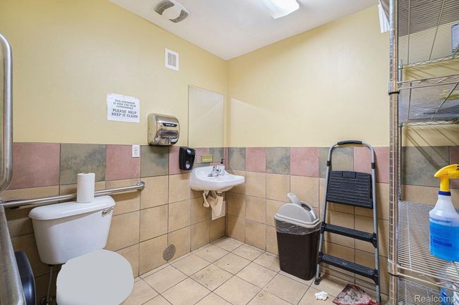 3405 Clio Rd, Home with 0 bedrooms, 0 bathrooms and null parking in Flint MI | Image 15