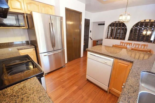 7551 Barkerville Crt, House other with 3 bedrooms, 3 bathrooms and 2 parking in Richmond BC | Image 13