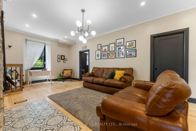 1415 Sheridan Rapids Rd, Home with 4 bedrooms, 4 bathrooms and 12 parking in Lanark ON | Image 9