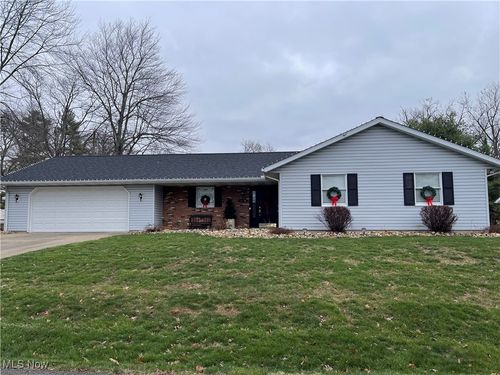 3230 Field Drive, Zanesville, OH, 43701 | Card Image