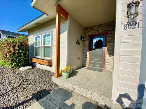 8021 Vialago Pkwy, Zillah, WA, 98953-9195 | Card Image