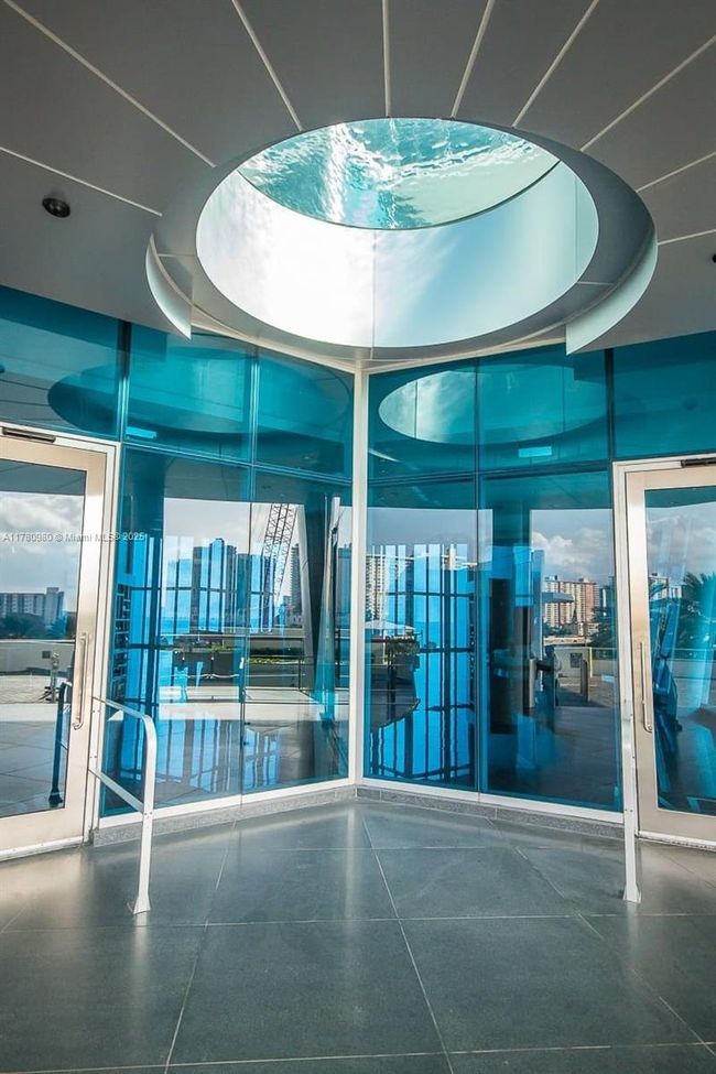 APT-1507 - 17001 Collins Ave, Condo with 1 bedrooms, 2 bathrooms and null parking in Sunny Isles Beach FL | Image 13