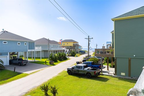 975 S Redfish, Crystal Beach, TX, 77650 | Card Image