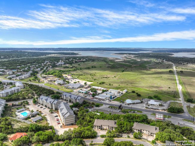 APT-6 - 1256 Cougar Dr, Condo with 2 bedrooms, 2 bathrooms and null parking in Canyon Lake TX | Image 4