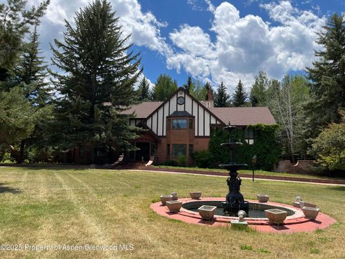 225 S Oak Way, Glenwood Springs, CO, 81601-9231 | Card Image