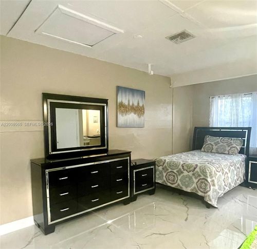 0-1537 Ne 30th Ct, Pompano Beach, FL, 33064-6842 | Card Image