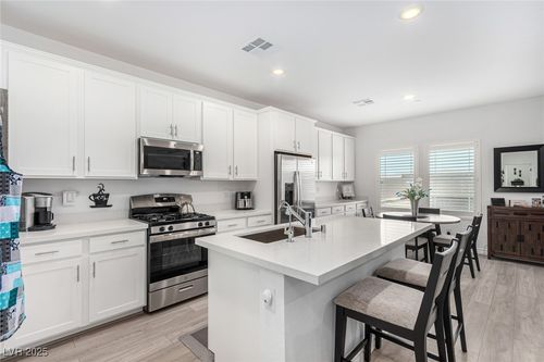 288 Whitney Crest St, Henderson, NV, 89015-7657 | Card Image