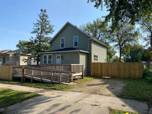 600 Strait Ave, Worthington, MN, 56187-2033 | Card Image