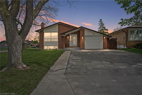 149 Greenford Dr, Hamilton, ON, L8G2G9 | Card Image