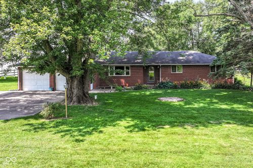 2631 Layton Rd, Anderson, IN, 46011-4533 | Card Image