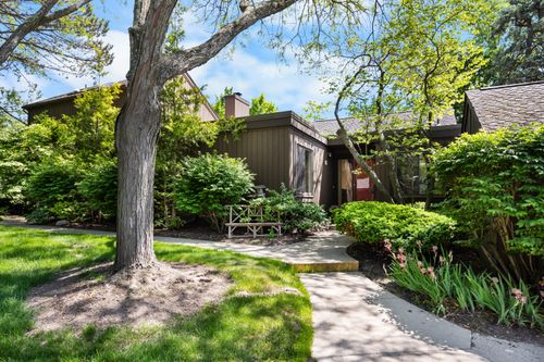 15 Haverhill Ct, Ann Arbor, MI, 48105-1406 | Card Image