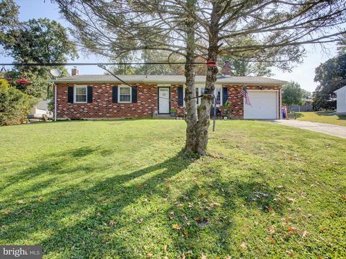 32 Washington Rd, NEW FREEDOM, PA, 17349-9428 | Card Image