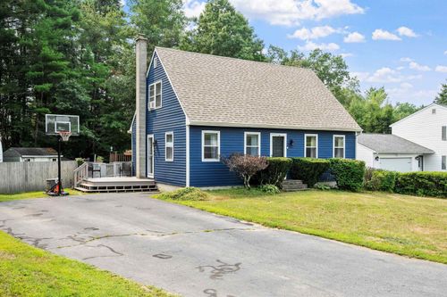 8 Hampshire Dr, Concord, NH, 03301-5914 | Card Image
