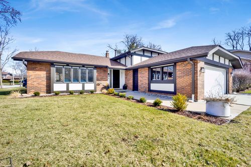 5731 Doe Cir, Westmont, IL, 60559-2151 | Card Image