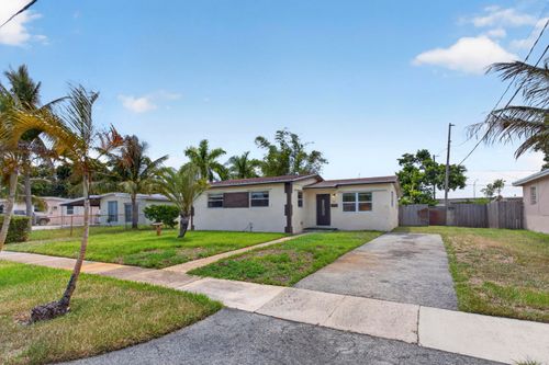 2681 Nw 2nd St, Boynton Beach, FL, 33435-1739 | Card Image