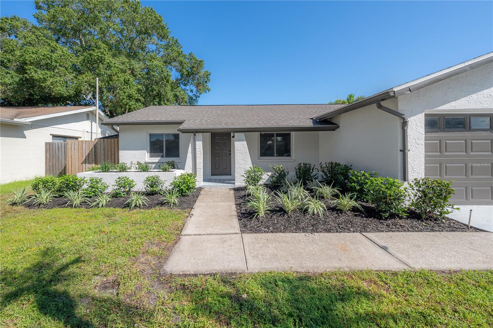 Candlewoode Dr, Largo, FL 33773