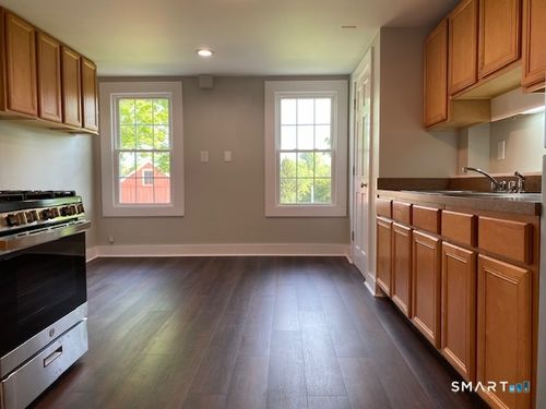 2-e-489 Middle Tpke E, Manchester, CT, 06040-3706 | Card Image