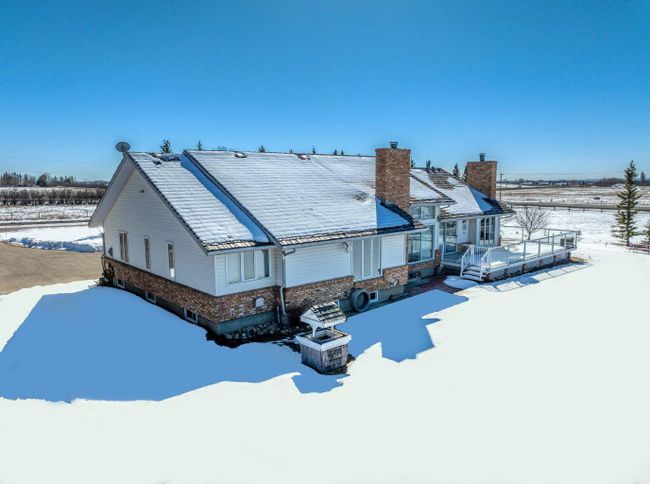 33022 Township Road 250, Home with 3 bedrooms, 2 bathrooms and null parking in Rural Rocky View County AB | Image 3