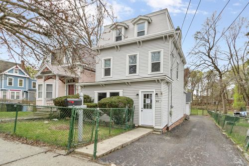 44 Glenwood Ave, Poughkeepsie, NY, 12603-3302 | Card Image