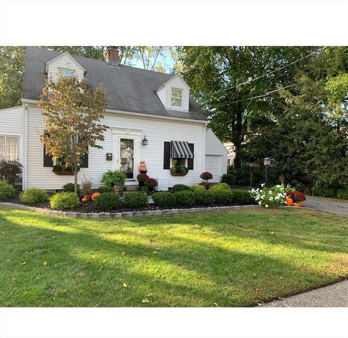 22 Hawthorne St, Longmeadow, MA, 01106-1939 | Card Image