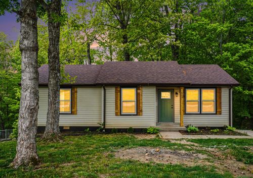 512 Aspen Dr, Clarksville, TN, 37042-4176 | Card Image