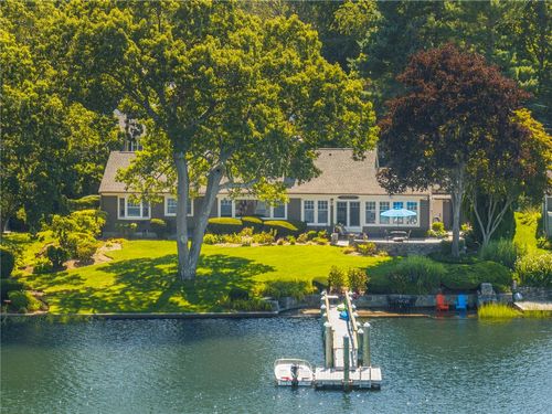 29 Riverside Dr, Barrington, RI, 02806-3615 | Card Image
