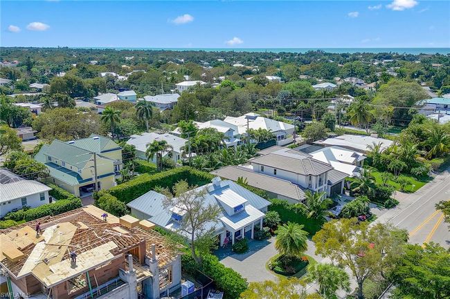 776 7th Ave N, House other with 4 bedrooms, 3 bathrooms and null parking in Naples FL | Image 40