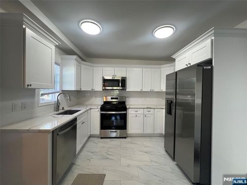 196 2nd St, Englewood, NJ, 07631-3917 | Card Image