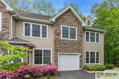 22 Amber Dr, Old Bridge, NJ, 08857-3588 | Card Image