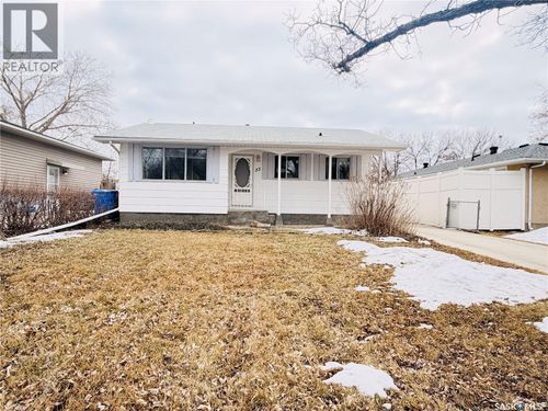 33 Willowview St, Regina, SK, S4R5K2 | Card Image