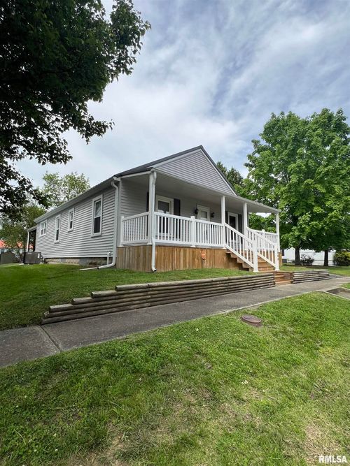 2704 Cherry St, Mount Vernon, IL, 62864-2441 | Card Image