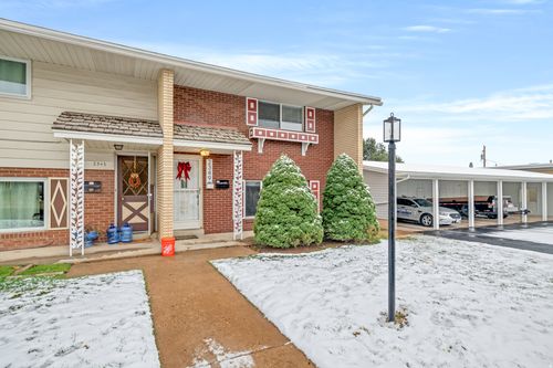 2349 Chateau Dr, Roy, UT, 84067-1541 | Card Image