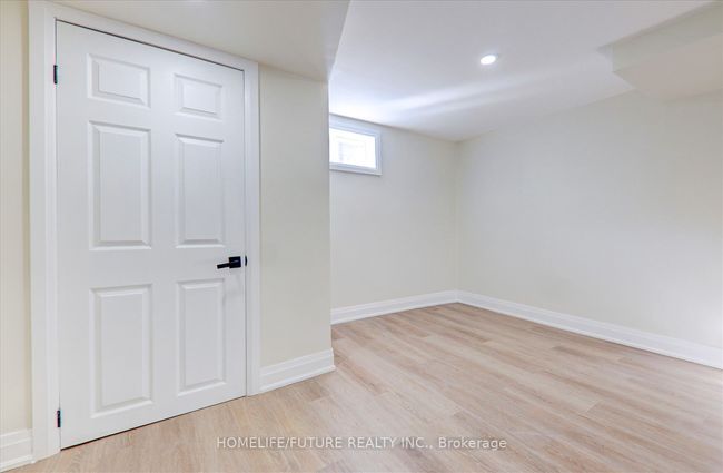 702 Emerson Ave, House other with 5 bedrooms, 2 bathrooms and 2 parking in Oshawa ON | Image 24