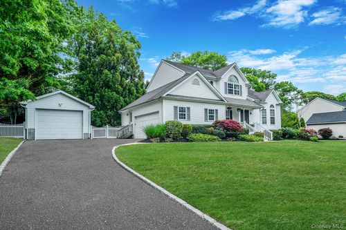 24 4th Ave, Rocky Point, NY, 11778-9426 | Card Image