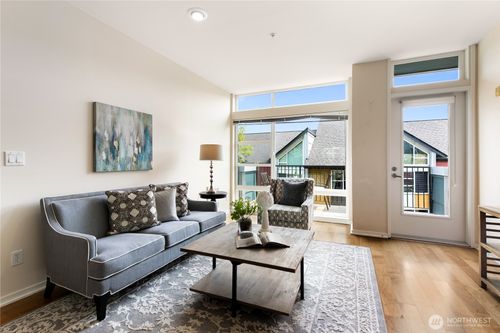 104-15130 Ne 81st Way, Redmond, WA, 98052-4252 | Card Image