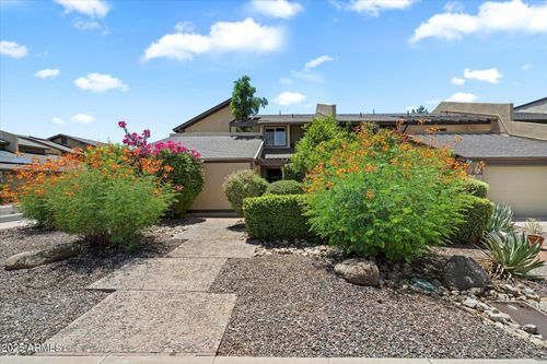 719 E Orangewood Ave, Phoenix, AZ, 85020-5033 | Card Image