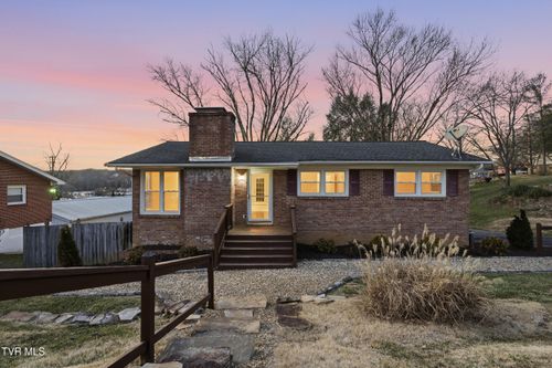 404 Merriwood Dr, Bristol, TN, 37620-4935 | Card Image