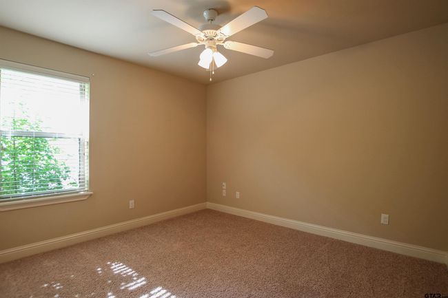 2559 Lazy Acres Ln, House other with 3 bedrooms, 2 bathrooms and null parking in Tyler TX | Image 14