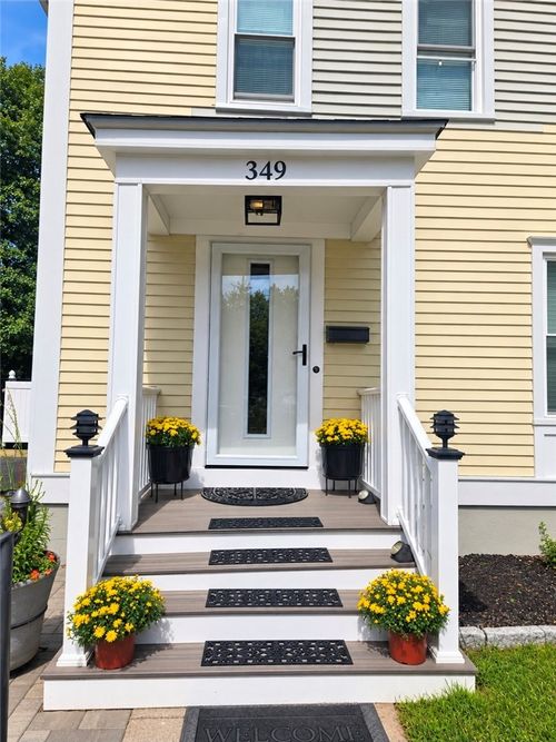 349 Blackstone St, Providence, RI, 02907-1201 | Card Image