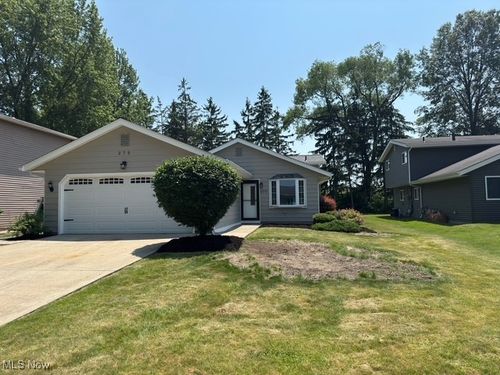 275 Butternut Ln, Berea, OH, 44017-1304 | Card Image