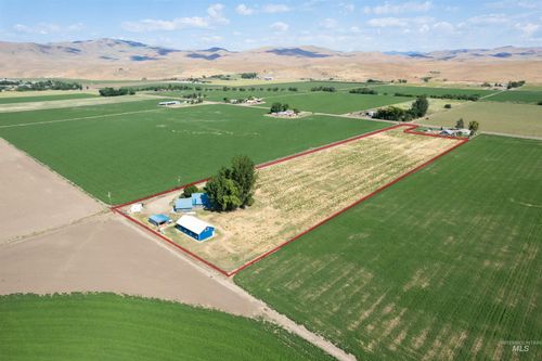 827 Olds Ferry Rd, Weiser, ID, 83672-5013 | Card Image