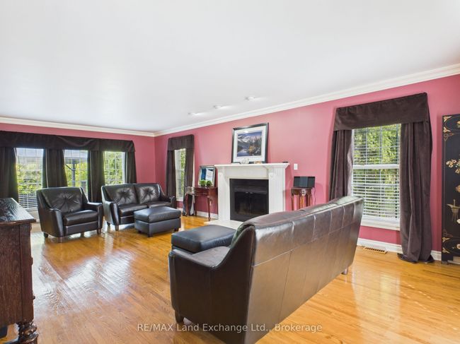 4 Eastwood Cres, House other with 3 bedrooms, 3 bathrooms and 4 parking in Tiverton ON | Image 6