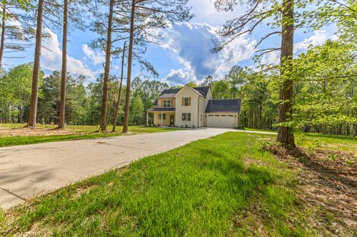 1013 Walnut Grove Rd, Dickson, TN, 37055-5068 | Card Image