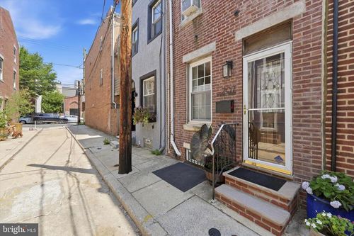 707 S Mildred St, PHILADELPHIA, PA, 19147-2041 | Card Image
